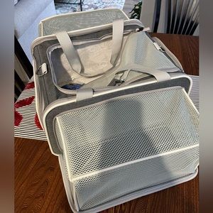 TSA Approved Pet Carrier w/3 Expandable Sides,17LX11WX11H NEW no shoulder strap